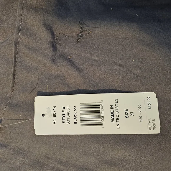 Elegant Black Dress - Picture 5 of 6